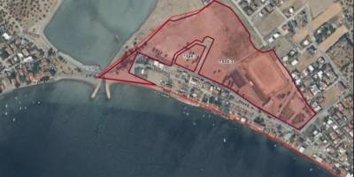 İzmir'de Denize Sıfır Arsaya Turizm ve Ticaret İmarı!