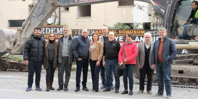 İzmir'in En Büyük Kentsel Dönüşüm Projesinde Yıkım Başladı