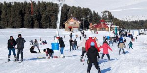 Ardahan Yalnızçam Kayak Merkezi Açıldı