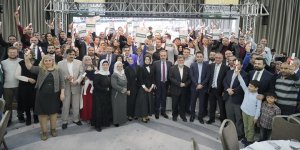 Eminevim Bursa'da 100 Ailenin Tapularını Dağıttı