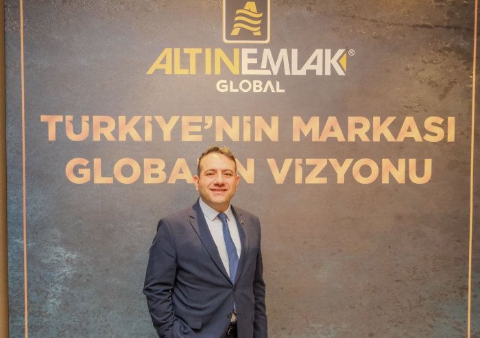 mustafahakanozelmacikli1-001.jpg